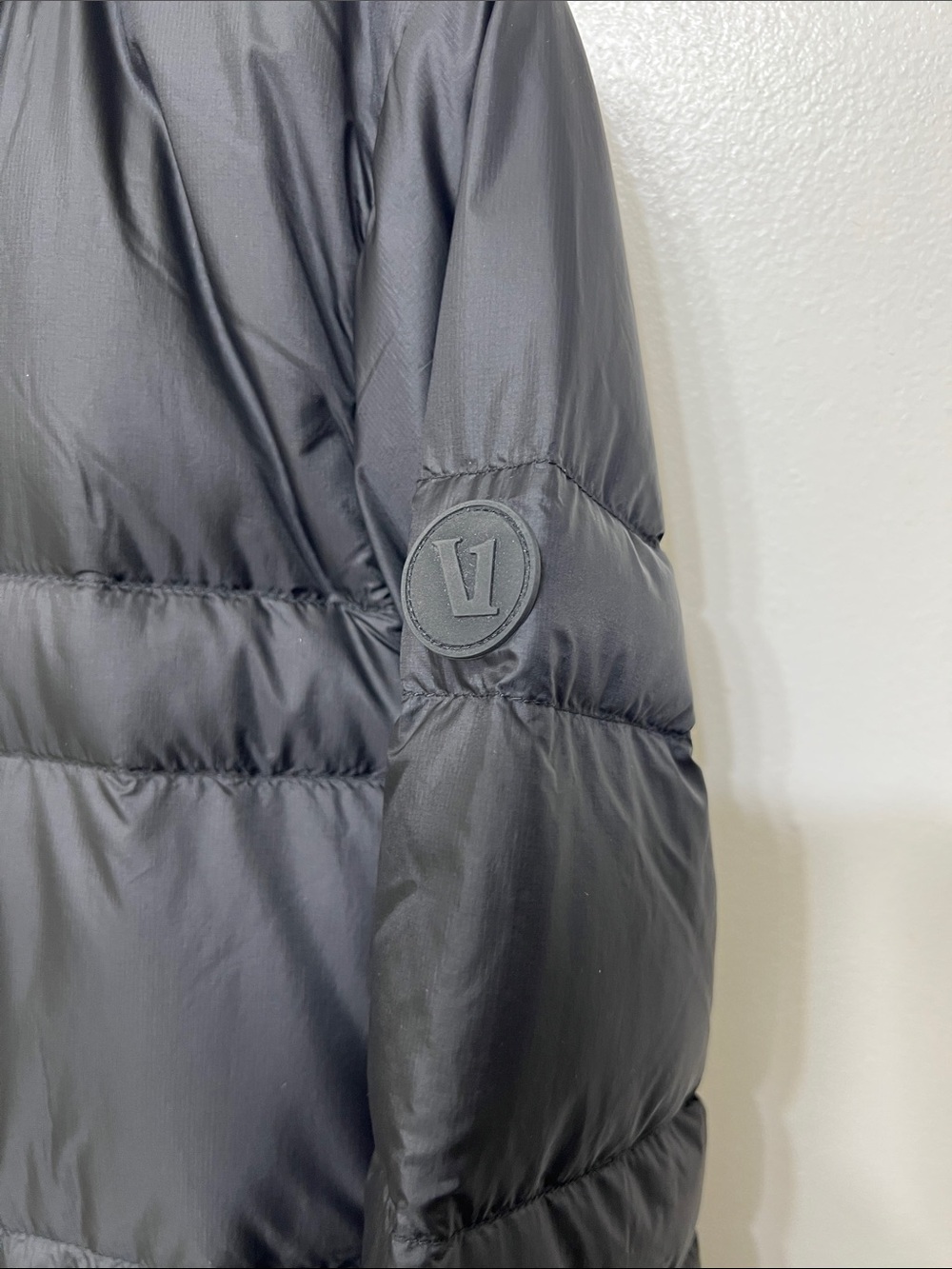 Vuori Black Quilted Puffer Jacket with built-in hoodie - Picture 6 of 8